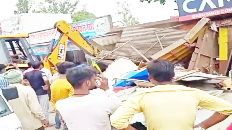 गोंडा: मनकापुर के अंधियारी बाजार में भी चलेगा अतिक्रमण हटाओ अभियान, पीडब्लूडी ने जारी किया नोटिस