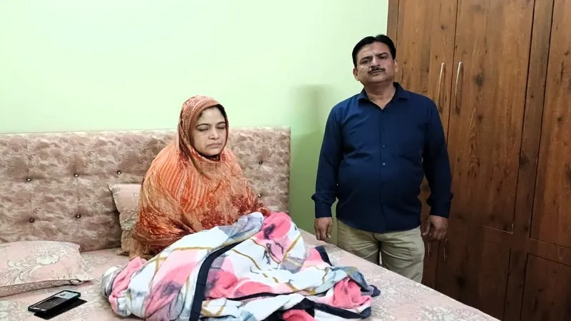 मुरादाबद : चेक देने के बहाने कारोबारी घर में घुसे बदमाश तमंचा दिखाकर 65,000 की नकदी, जेवर लूटे 