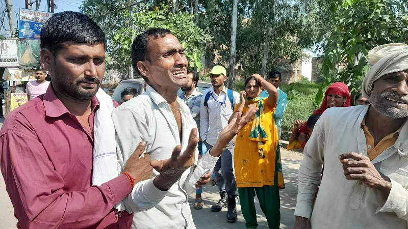 संभल: खून चढ़ाते समय अस्पताल में बच्चे की मौत, हंगामा