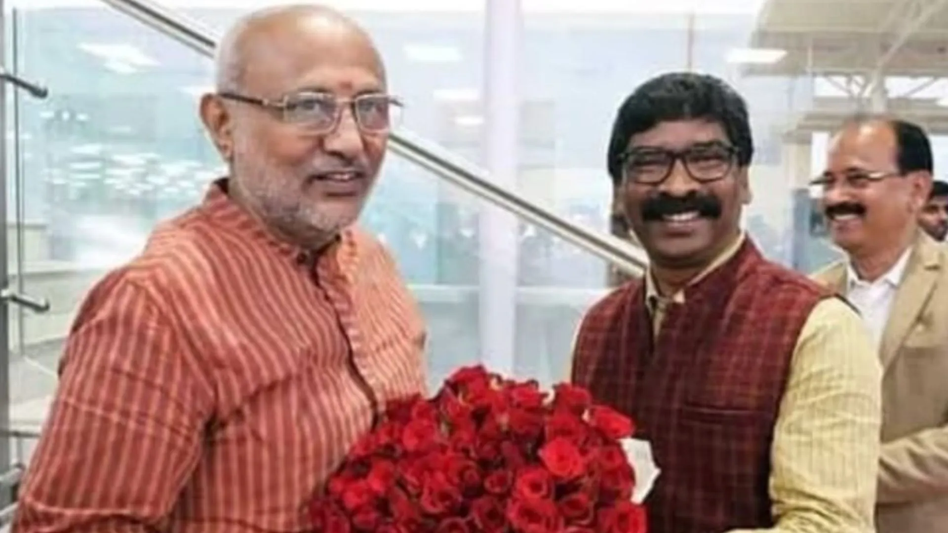 गलतियों का खामियाजा हर किसी को भुगतना पड़ता है : सोरेन संबंधी खनन मामले पर राज्यपाल राधाकृष्णन ने कहा 