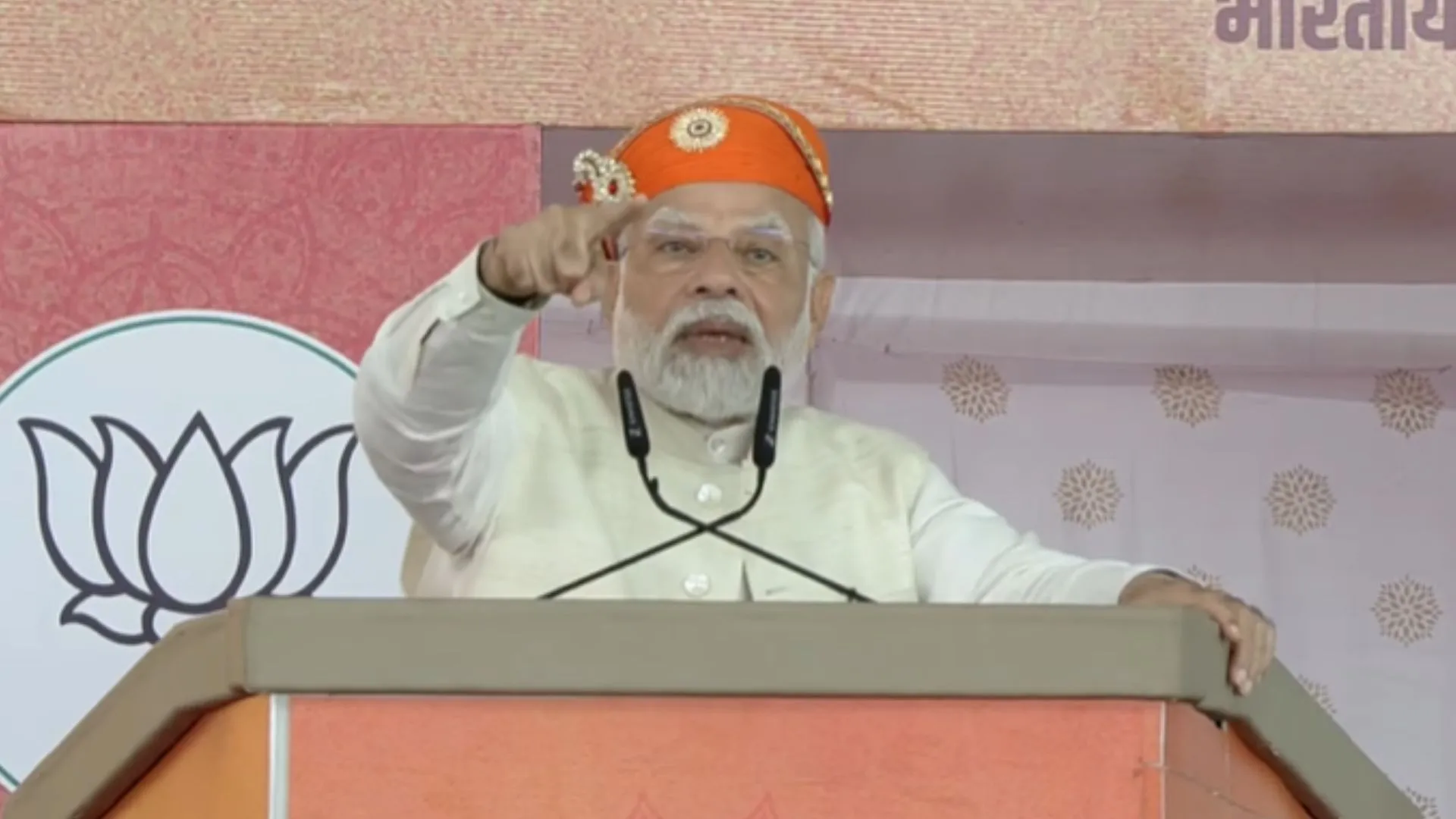 'दंगे, पत्थरबाजी से राजस्थान बदनाम, गहलोत सरकार ने तबाह की साख', कांग्रेस पर जमकर बरसे PM मोदी