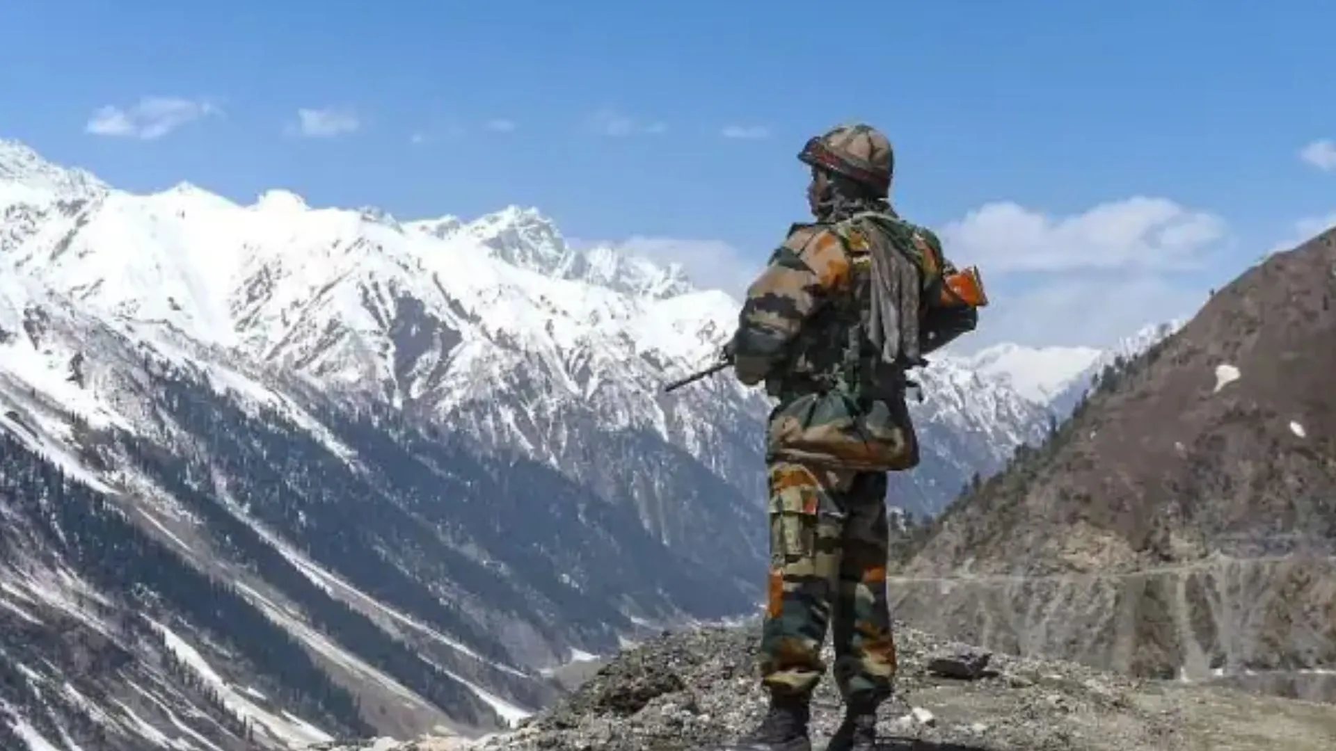 जम्मू-कश्मीर प्रशासन ने पुलवामा में मदरसे को किया ध्वस्त, जानें पूरा मामला 