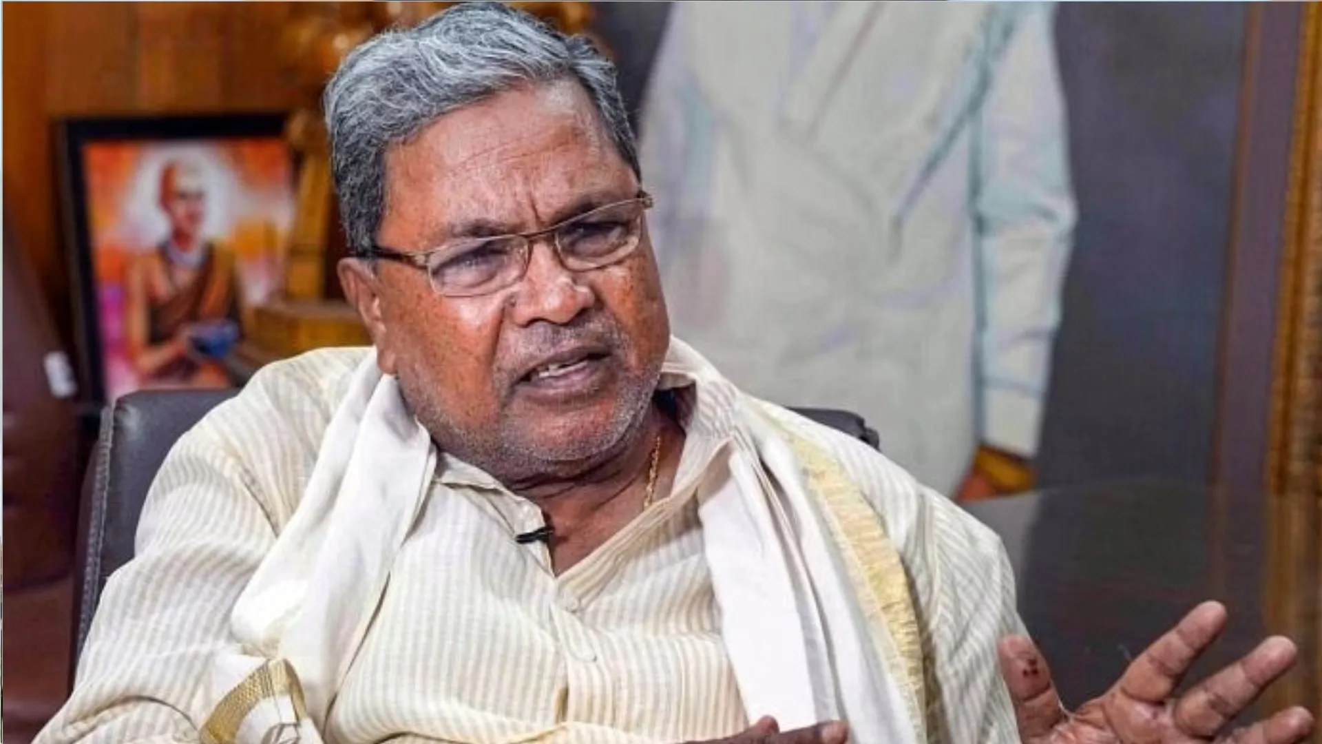 कर्नाटक में सूखे की वजह से किसानों को 30 हजार करोड़ रुपये का नुकसान, बोले सिद्धारमैया