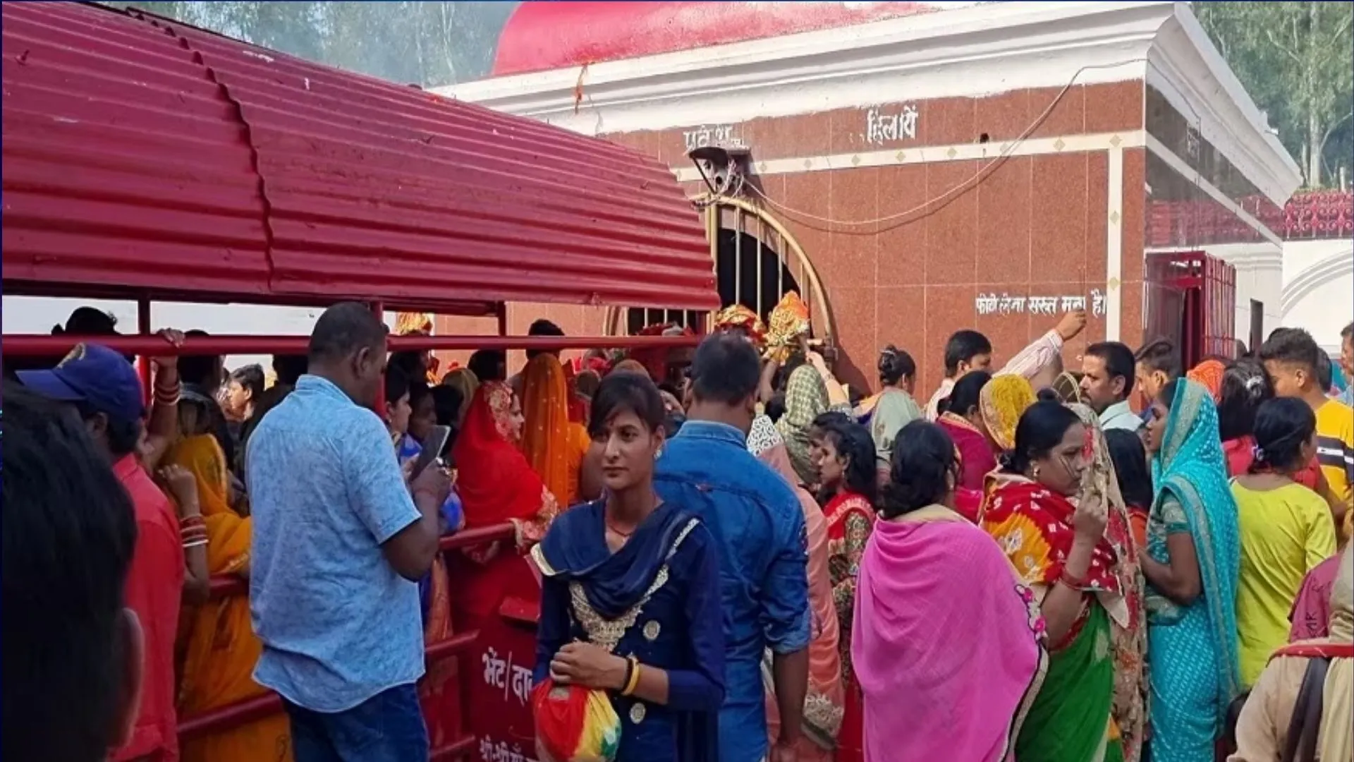 Navratri 2023: यहां थावे दुर्गा मंदिर में पूरी होती है श्रद्धालुओं की मनोकामनाएं, सालों भर लगती है भक्तों की कतार 
