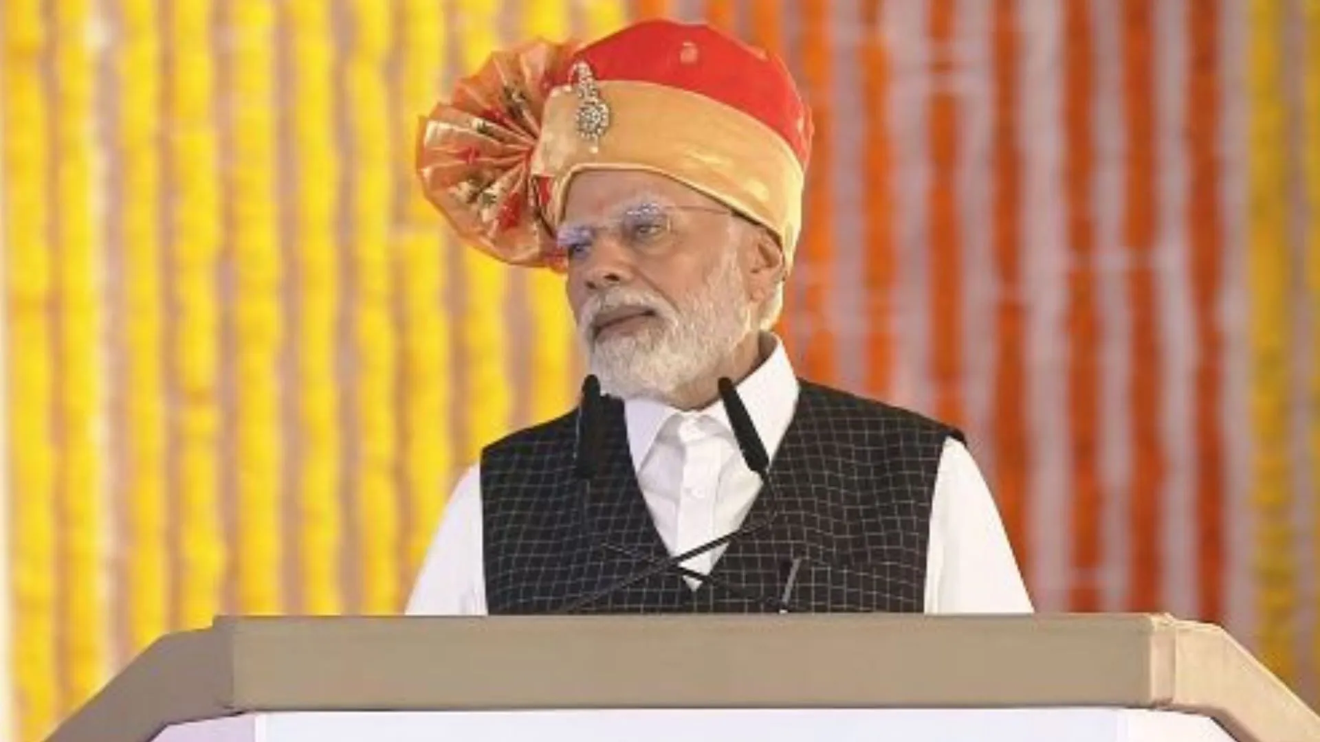 प्रधानमंत्री मोदी का शरद पवार पर तंज, कहा- कुछ लोगों ने किसानों के नाम पर सिर्फ राजनीति की 
