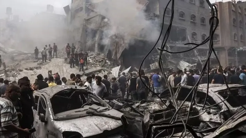 Hamas Attack में फंसे भारतीय ने लगाई वहां से निकालने की गुहार, बोला- 'बमबारी की आवाजें बहुत डरावनी...'