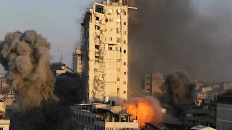  इजरायल की ओर से गाजा पट्टी पर हवाई हमले जारी, 30 प्रतिशत से अधिक अस्पताल बंद: संयुक्त राष्ट्र