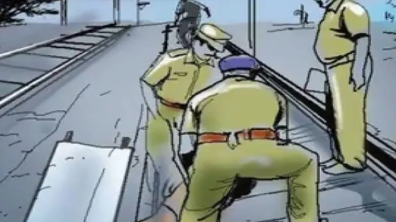 अमरोहा: इंटरसिटी एक्सप्रेस से गिरकर रेलवे कर्मी की मौत, सनसनी 