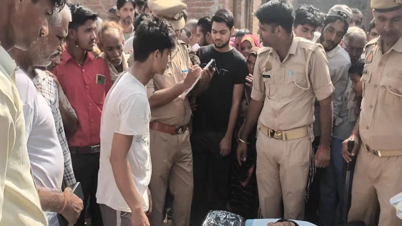 संभल: नाराज होकर मायके गई पत्नी, पति ने फंदे पर लटक कर दी जान