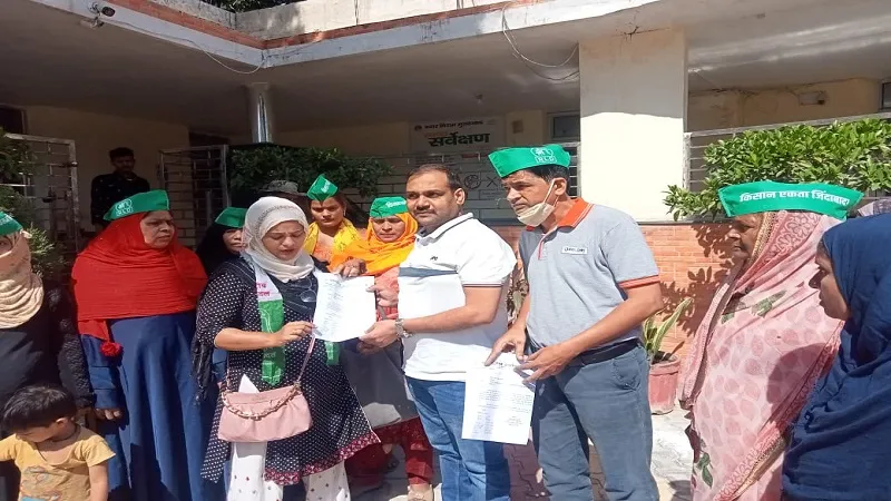 मुरादाबाद : गुलाबबाड़ी में गंदगी से संक्रामक बीमारियों का खतरा