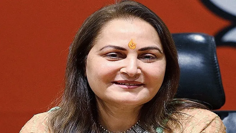 मुरादाबाद: वारंट जारी होने के बाद भी कोर्ट में हाजिर नहीं हुईं अभिनेत्री,  घटना को हो गए चार साल 