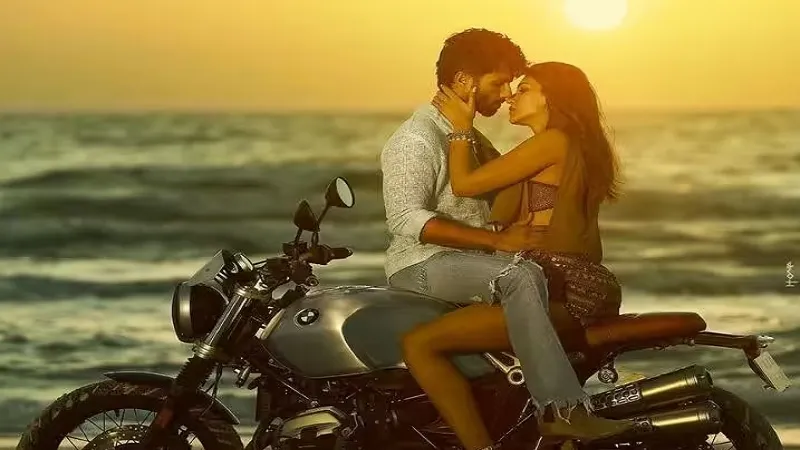 Bollywood: प्यार के महीने में रोमांस करेंगे Shahid Kapoor-Kriti Sanon , Valentine's वीक में फिल्म रिलीज की घोषणा 