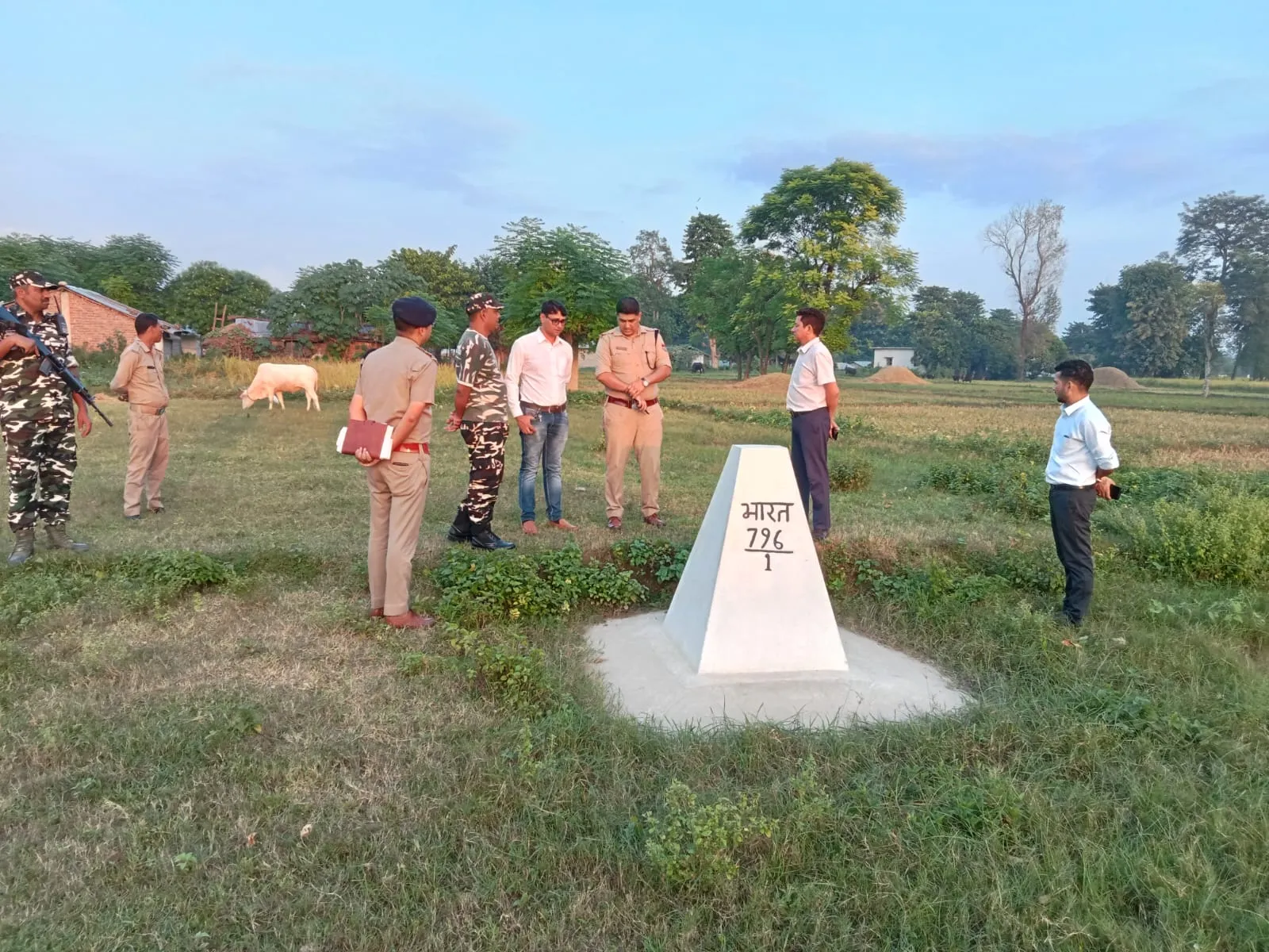 खटीमा: भारत-नेपाल सीमा के नो मेंस लैंड पर हुए अतिक्रमण का एसडीएम ने लिया जायजा