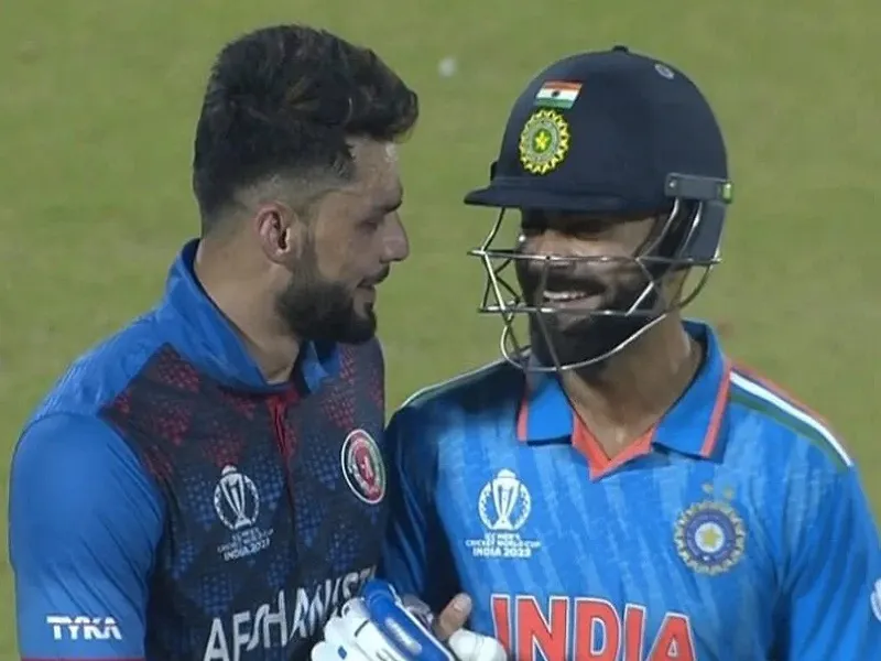 IND vs AFG : 'किंग कोहली' ने नवीन उल हक को लगाया गले, अफगानी क्रिकेटर बोले- मैदान के बाहर कोई विवाद नहीं था