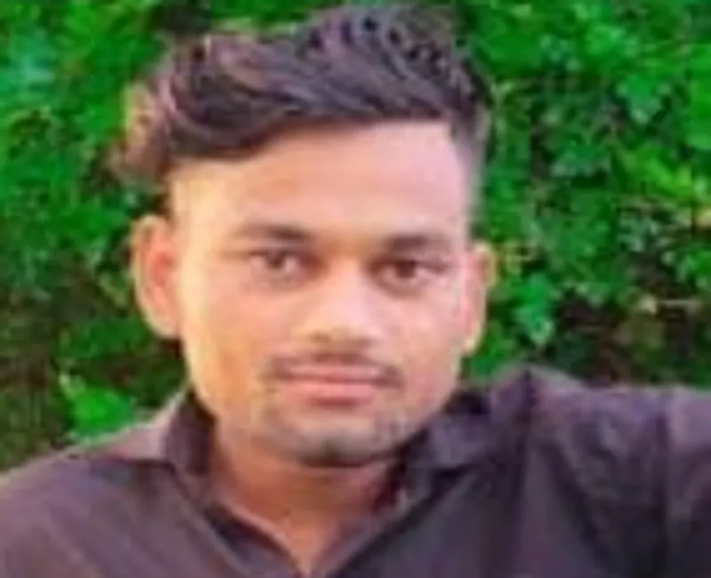 अमरोहा : घरेलू विवाद में नर्सिंग के छात्र ने ट्रेन के आगे कूदकर दी जान, परिवार में मचा कोहराम 