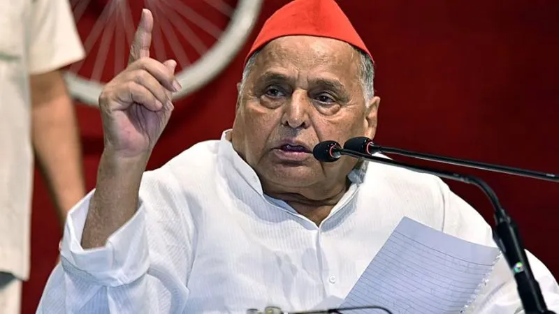 Mulayam Singh 1st Death Anniversary: कानपुर से ही नेता जी मुलायम सिंह यादव बने थे धरती पुत्र... की थी ये घोषणा