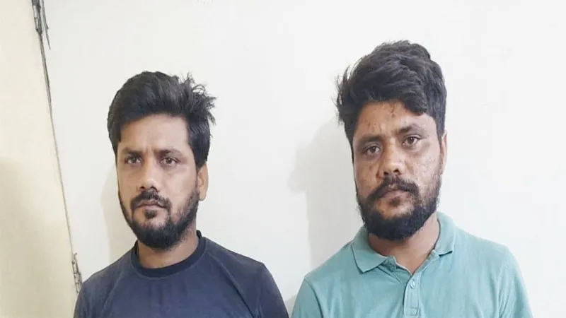 प्रतापगढ़: एसटीएफ के हत्थे चढ़े छह साल से फरार 50 हजार के ईनामी बदमाश दो भाई