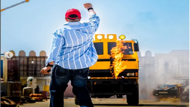 जलती हुई कार...उड़ती हुई गाड़ी गाड़ियां, रोहित शेट्टी ने शेयर की फिल्म सिंघम 3 की शूटिंग की झलक 