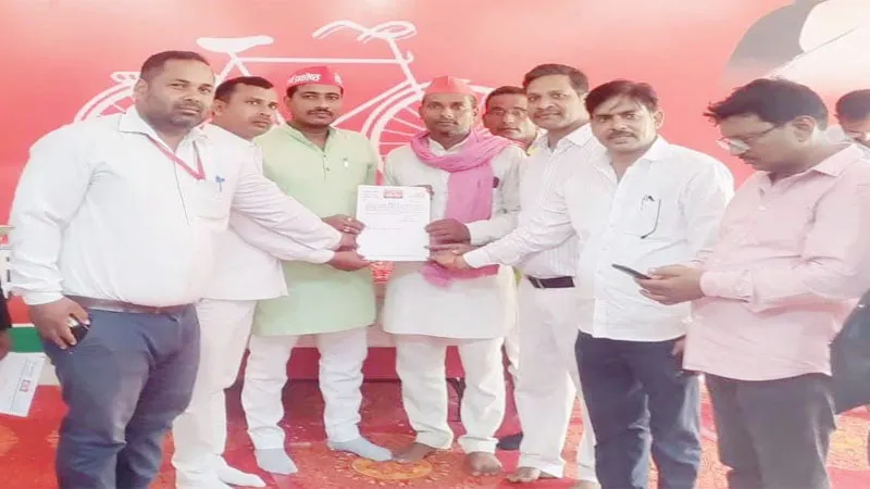 सपा ने अरविंद को बनाया जिला सचिव, पार्टी के विधायक व जिला महासचिव पर लगाया था आरोप... 