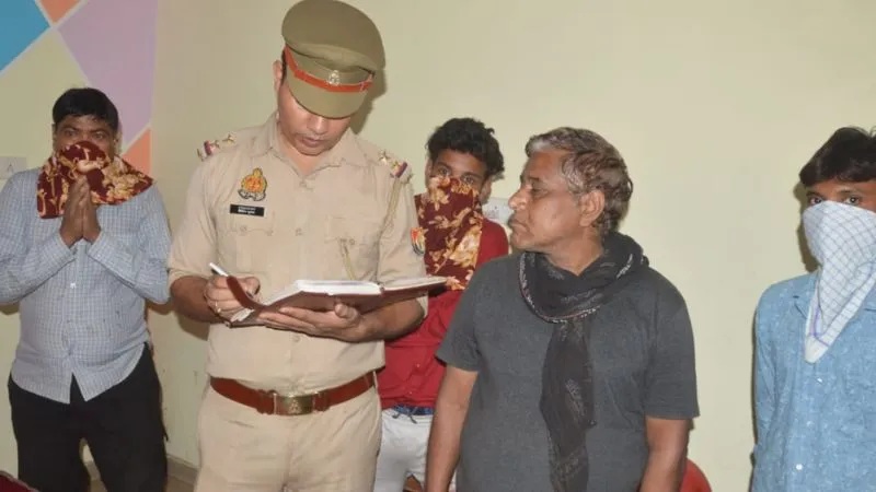 Sex Racket News  (1)