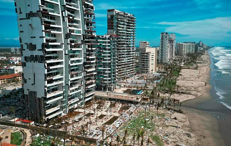 दक्षिणी मेक्सिको में ओटिस तूफान से मरने वालों की संख्या बढ़कर 43 हुई 