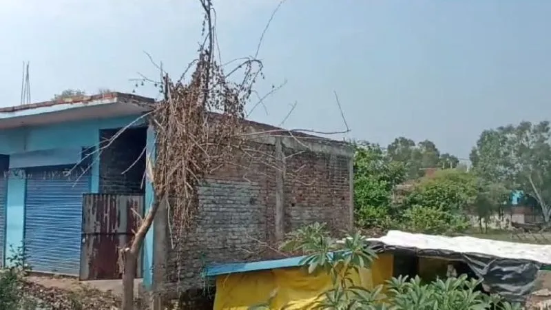 Unnao News: PWD करोड़ों की जमीन पर भू माफिया का कब्जा, सरकारी जमीनों पर बना दिए गेस्ट हाउस, कब होगी कार्यवाही?