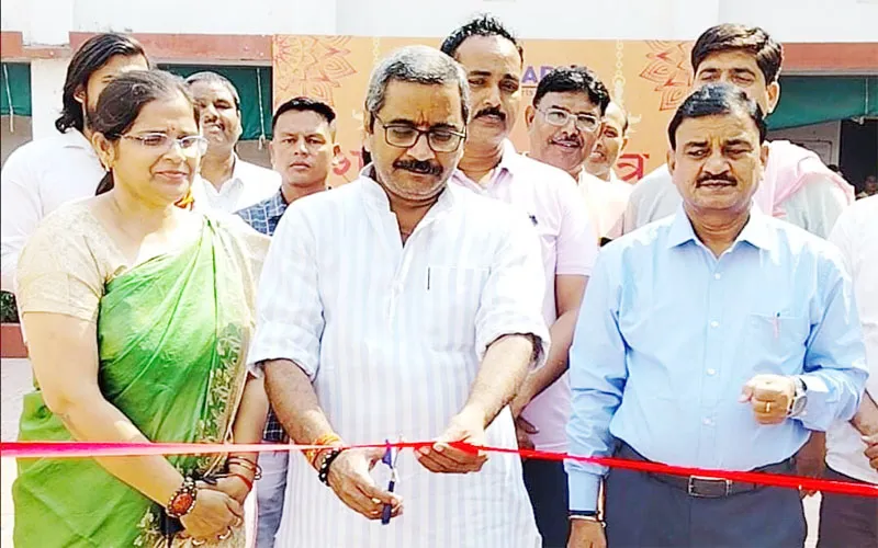वाराणसी: विधायक ने किया सांसद खेलकूद प्रतियोगिता का शुभारंभ, कहा- खेल से मिलती है सकारात्मक ऊर्जा
