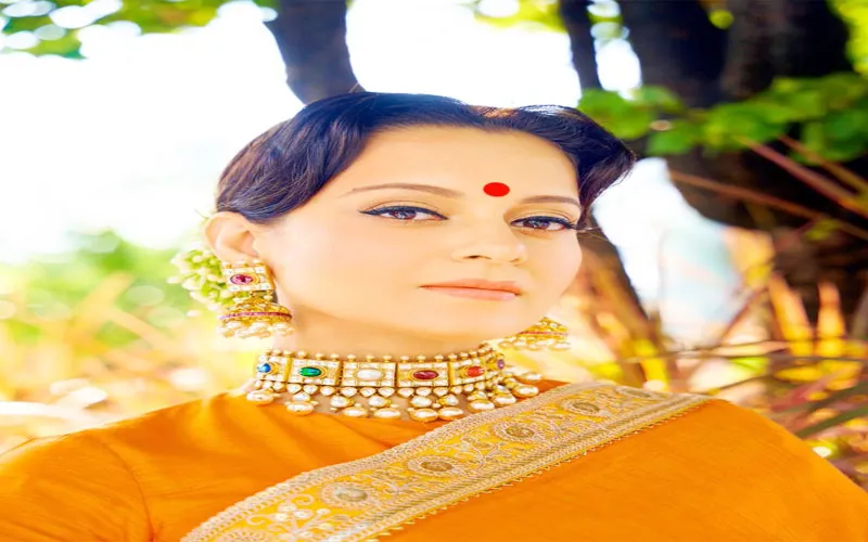 रामलला का दर्शन कर भाव विह्वल हुईं कंगना, बोलीं- राम मंदिर के लिए मोदी जी को धन्यवाद 