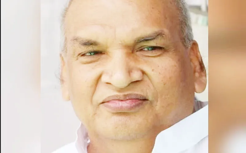 पूर्व मंत्री के नेतृत्व में देवरिया पहुंचा सपा का प्रतिनिधिमंडल, कहा- सीबीआई करे नरसंहार की जांच