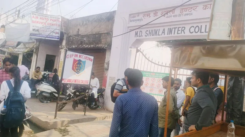 लखनऊ: फिल्म की शूटिंग ने पुल पर लगाया जाम!, 15 से अधिक अभ्यर्थियों की छूटी पीईटी परीक्षा