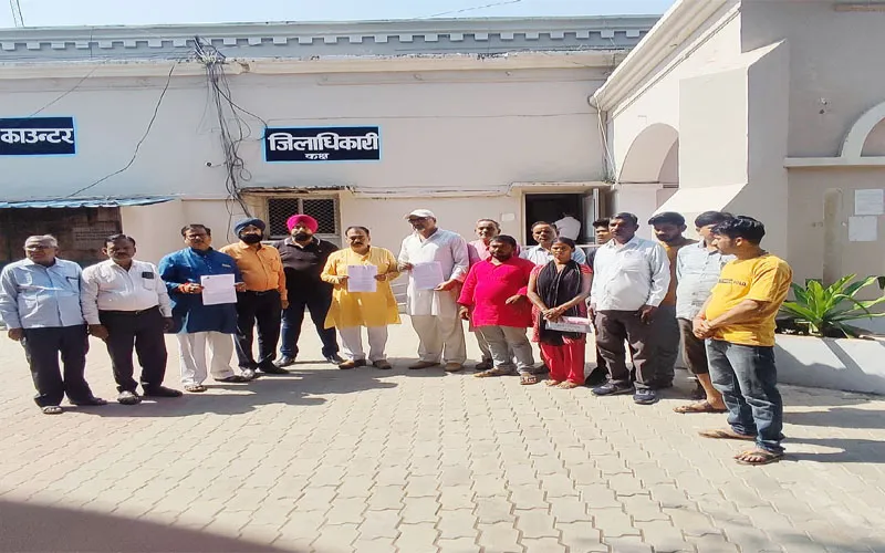 रायबरेली: शांतिभंग की कार्रवाई पर घिरा प्रशासन, हिंदू संगठनों ने 48 घंटे का दिया अल्टीमेटम, सीएम को भेजा ज्ञापन