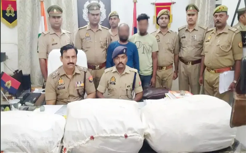 वाराणसी: बिहार से गांजा लेकर राजस्थान जा रहे तस्करों को पुलिस ने किया गिरफ्तार