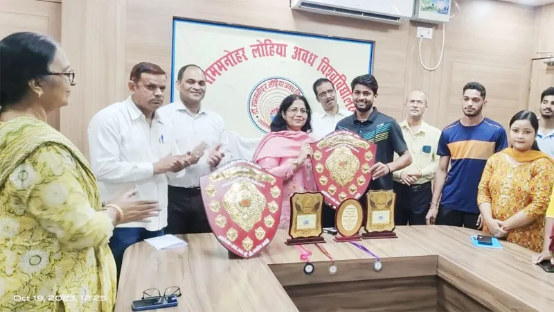 मेहनत से खिलाड़ियों को मिलती है सफलताः कुलपति