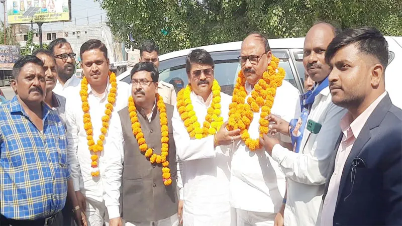 'इंडिया' और 'एनडीए' को रोकेगी बसपा, यूपी में 80 सीटों पर लड़ेगी चुनाव: विश्वनाथ पाल 