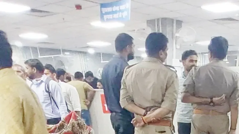 वाराणसी: बीएचयू की छात्रा ने काटा खुद का गला, ट्रॉमा सेंटर में भर्ती, हड़कंप 