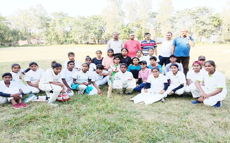 मंडल स्तरीय बालिका क्रिकेट प्रतियोगिता: अंबेडकरनगर को 43 रनों से हराकर सुलतानपुर की टीम बनी चैंपियन