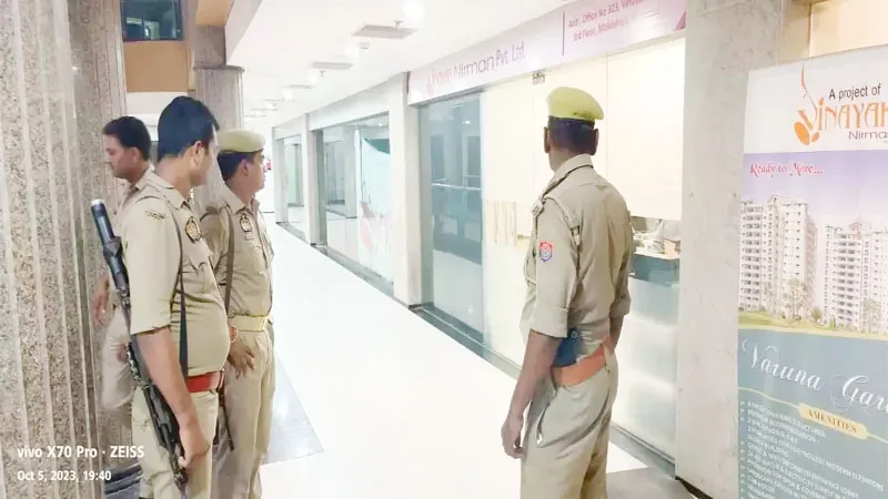 वाराणसी के विनायक ग्रुप के दफ्तरों पर आयकर की रेड खत्म, 40 घंटे की पड़ताल में विभाग ने खंगाली 200 फाइलें