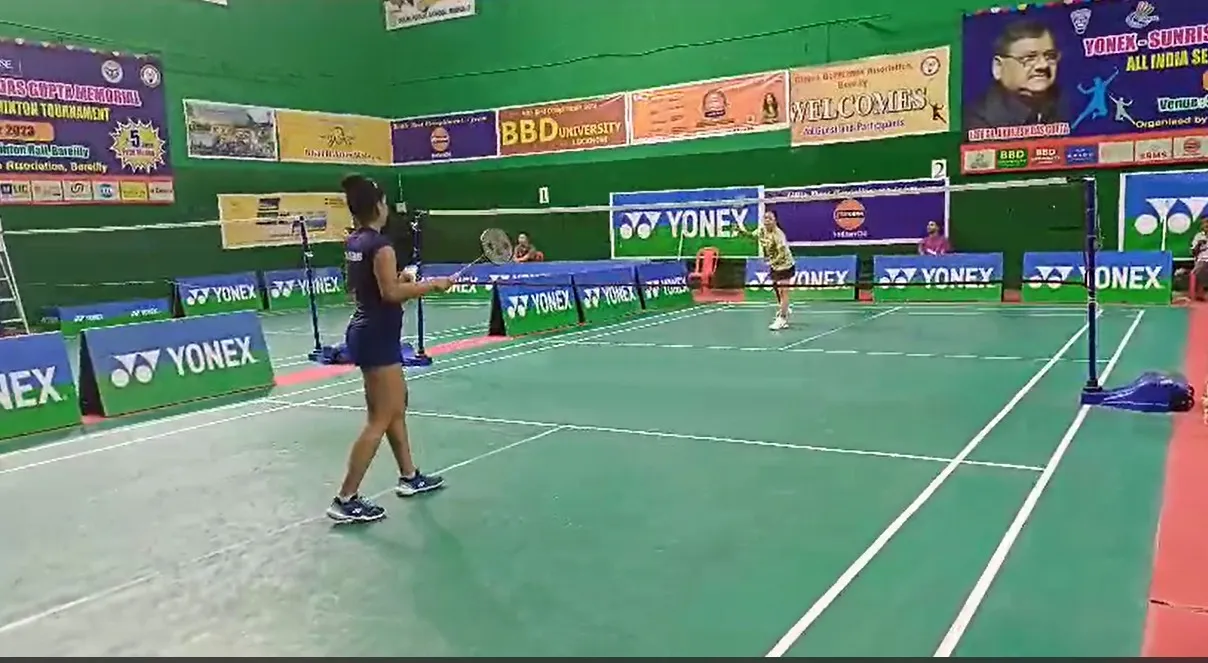 बरेली: बैडमिंटन प्रतियोगिता के दूसरे दिन खेले गए 410 मैच