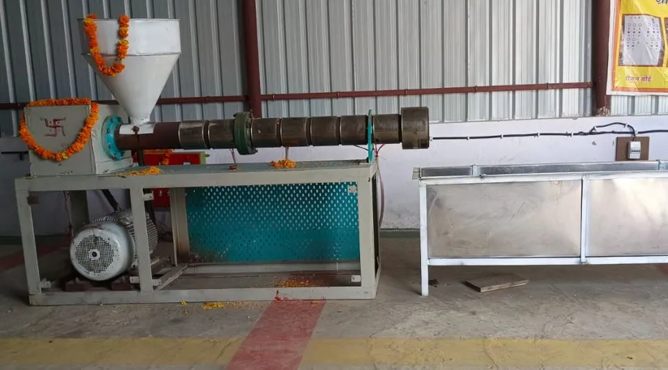 संभल: निस्तारित पॉलीथिन से बनेंगी सड़कें, जिले में जल्द स्थापित होगी यूनिट