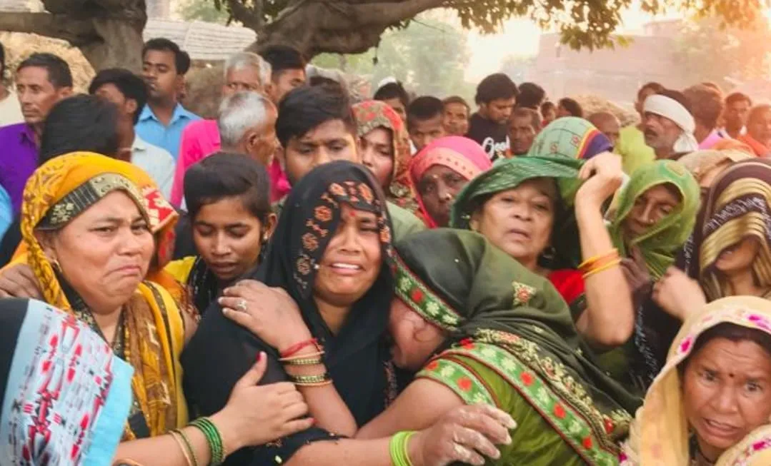 कासंगज: अतीक अहमद के शूटर के बाबा की सड़क हादसे में मौत