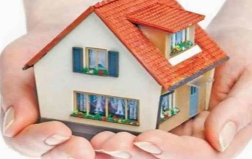 कासगंज: आवास आवंटन सूची से गायब कर दिया पात्र का नाम, न्यायालय सख्त