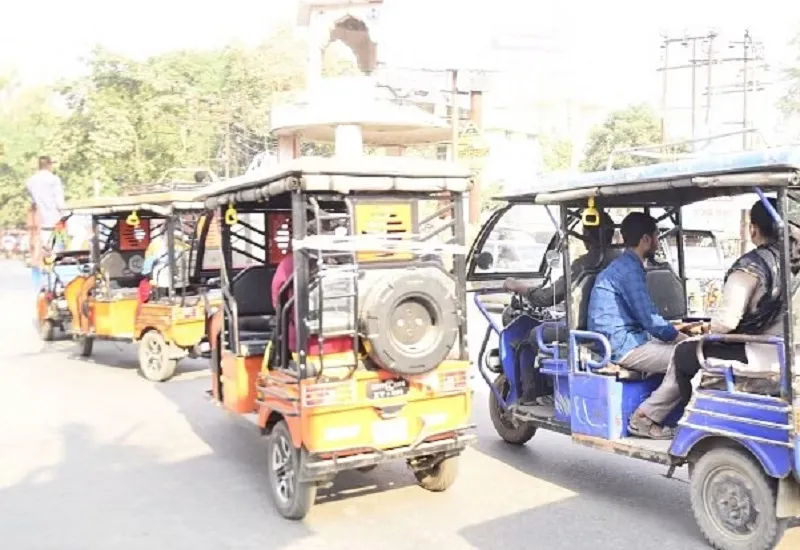 मुरादाबाद : महानगर में मनमाने तरीके से नहीं होगा ई-रिक्शा का संचालन