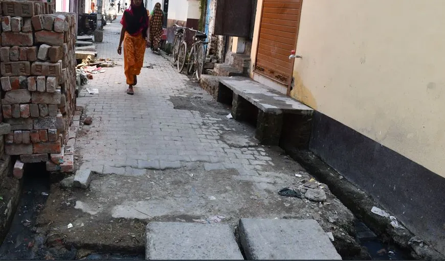 बरेली: नौ महला में दम तोड़ रहे सफाई के दावे, नालियां गंदगी से चोक