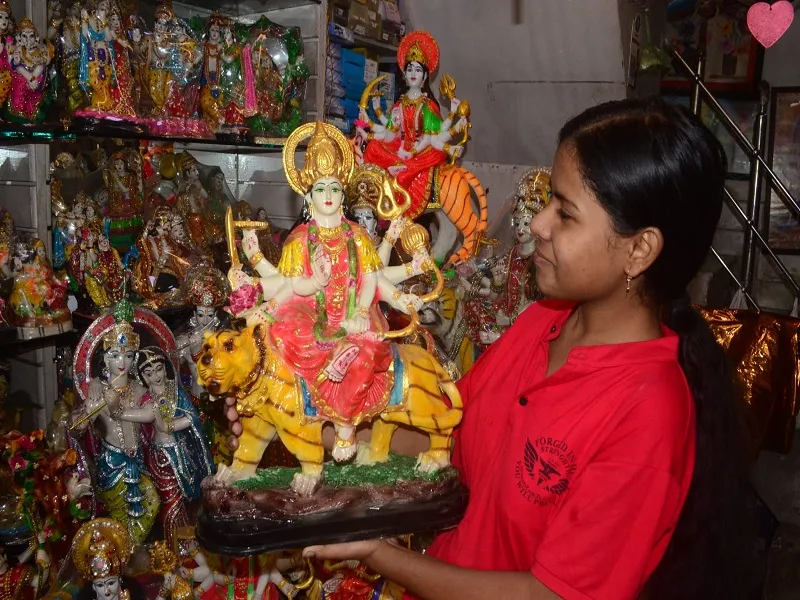 मुरादाबाद : रविवार को शारदीय नवरात्र का पहला दिन, शुभ मुहूर्त में होगी कलश की स्थापना