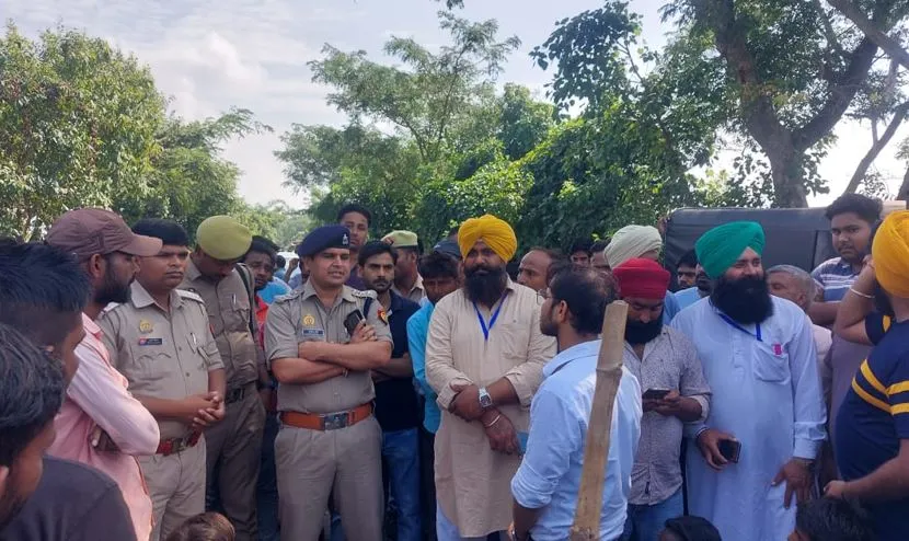 पीलीभीत : बाघिन के आगे सिस्टम फेल..ग्रामीण गुस्साए बोले- ट्रेंड कर्मी लाओ..जानिए मामला