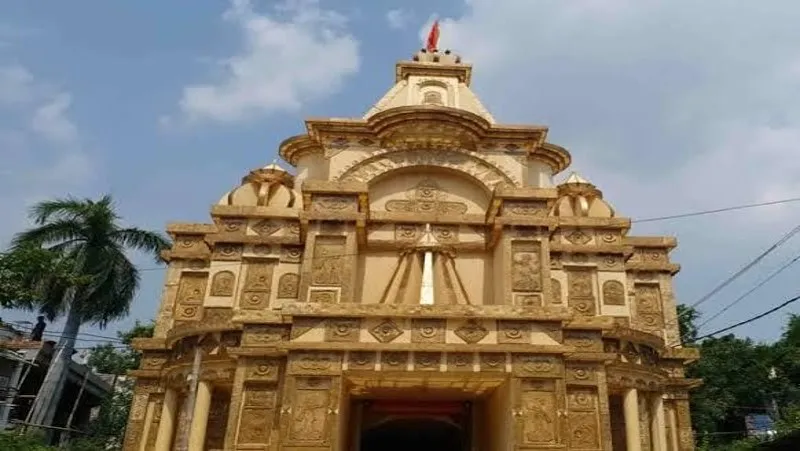 प्रयागराज दुर्गा पूजा पंडालों में दिखी चंद्रयान और अयोध्या राम मंदिर की झलक (5)