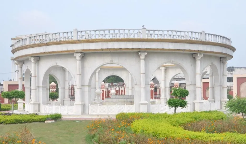 राजघाट ही नहीं यूपी के रामपुर में भी दफ्न हैं बापू की अस्थियां