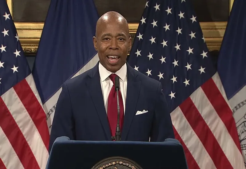 न्यूयॉर्क के मेयर Eric Adams ने सिखों से कहा- आपकी पगड़ी का मतलब आतंकवाद नहीं 