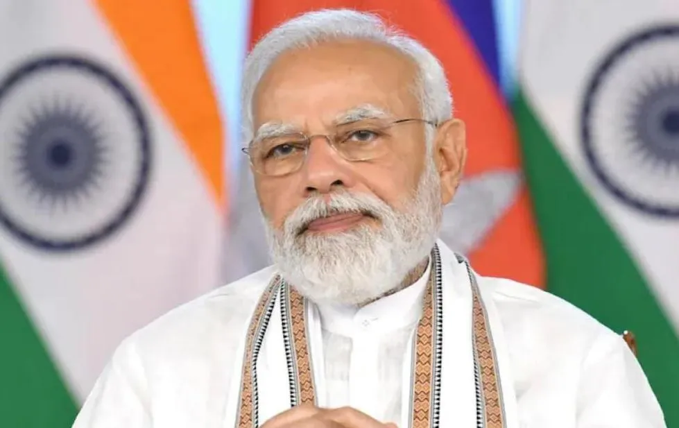 लखनऊ बिल्डिंग हादसा: पीएम मोदी ने जताया दुख, मृतकों के परिजनों को 2 लाख, घायलों को 50 हजार के मुआवजे का ऐलान