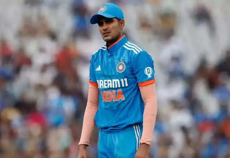 ICC World Cup 2023 : प्लेटलेट गिरने के बाद शुभमन गिल अस्पताल में भर्ती, पाकिस्तान के ख‍िलाफ भी नहीं खेलेंगे!